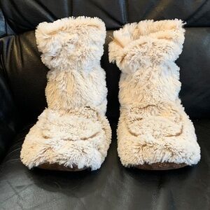 Warmies Fluffy Cream Slipper Boots